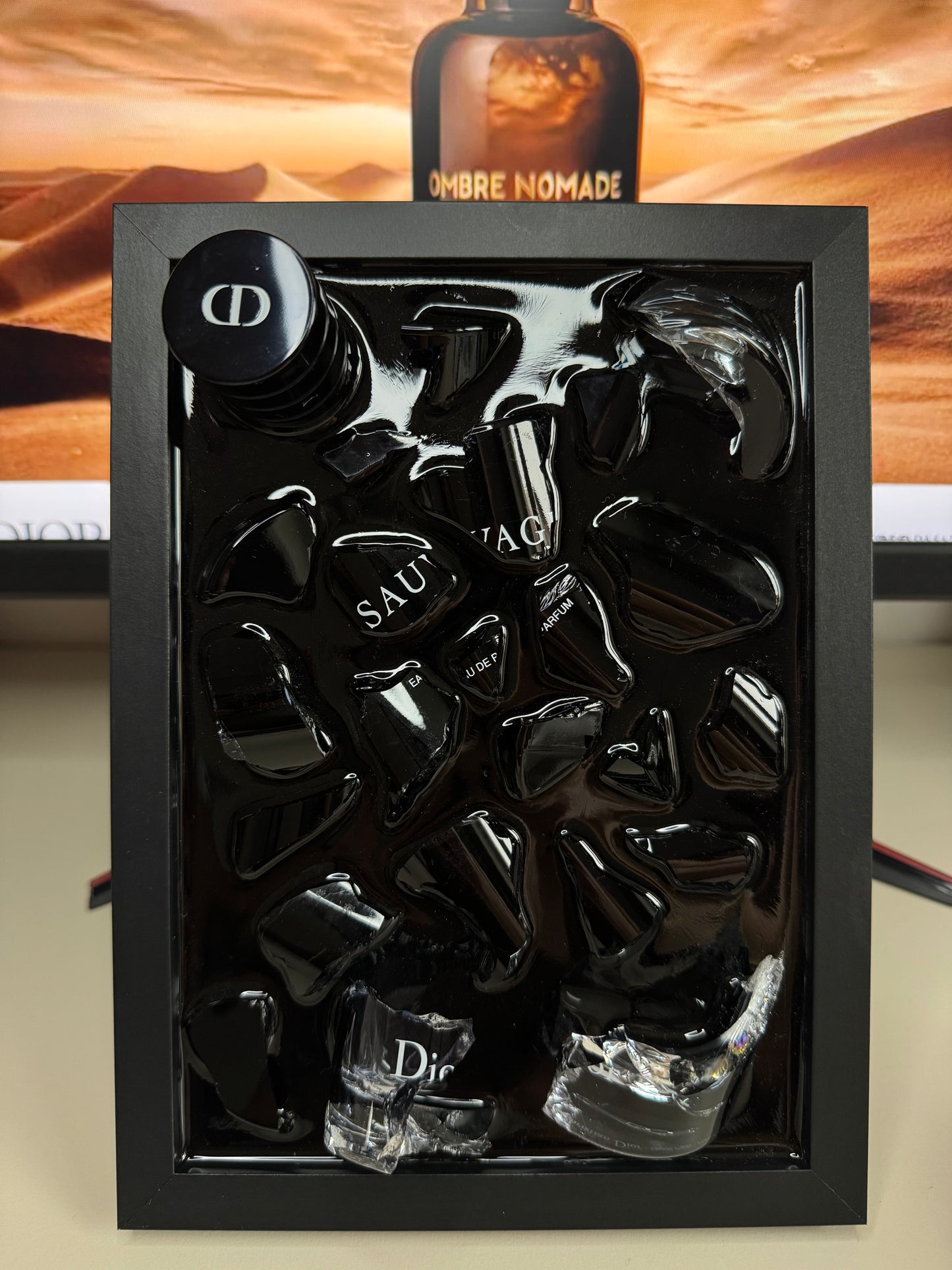 Valentino Born In Roma Uomo Intense - Image from a broken bottle